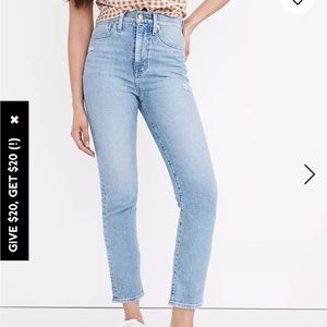 The Madewell Momjean in Harnett wash